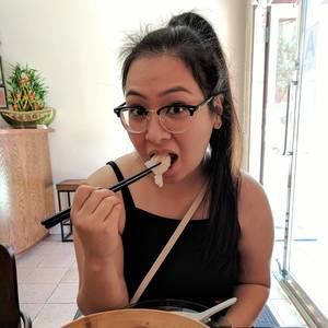 Meet your Posher, Laura